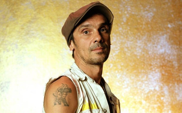 Μήνυμα συμπαράστασης του Manu Chao για το δυστύχημα στα Τέμπη