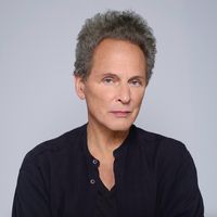 Ο Lindsey Buckingham ακυρώνει την ευρωπαϊκή περιοδεία